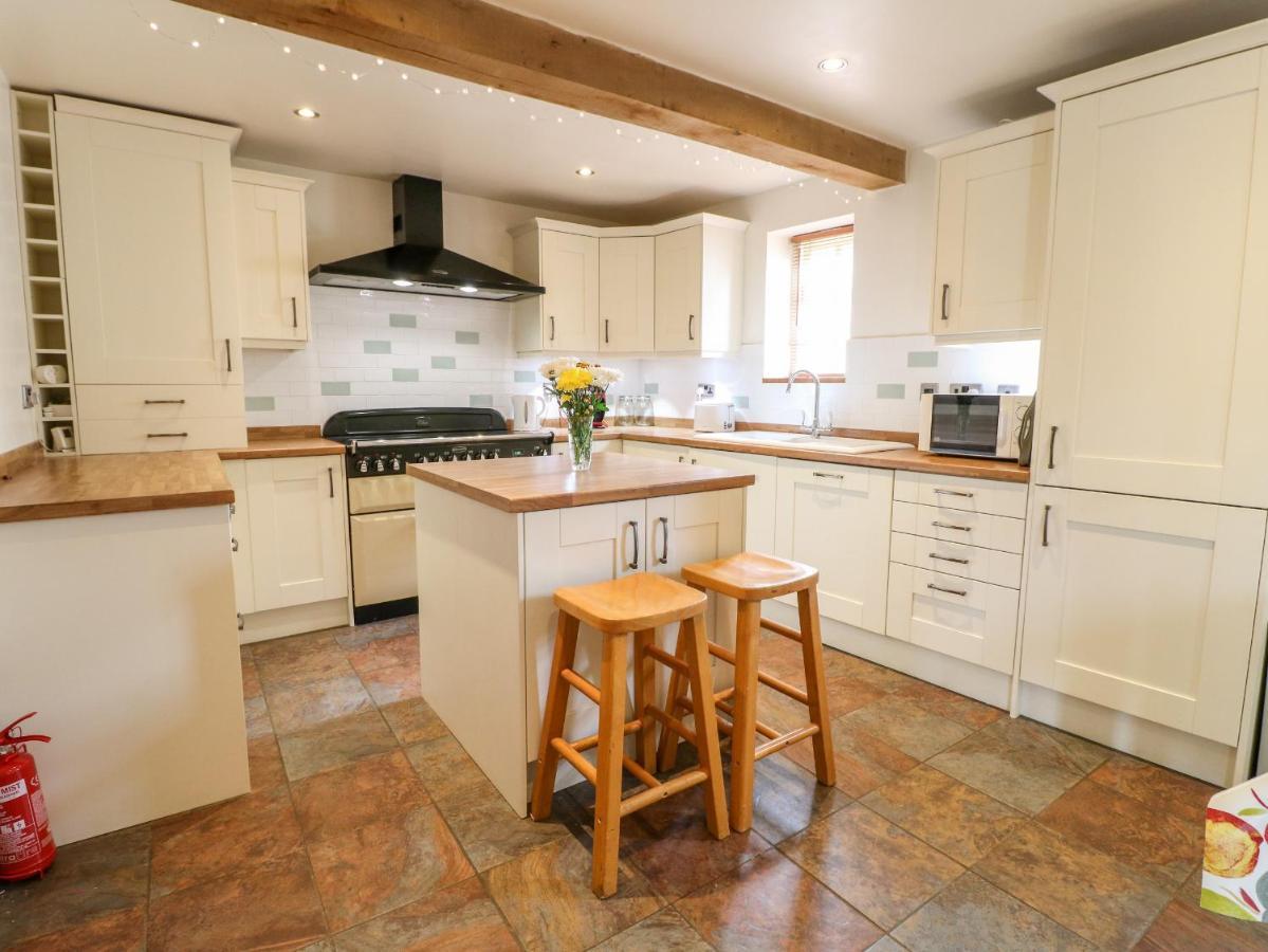 2 Miners Arms Cottages Матлок Екстер'єр фото